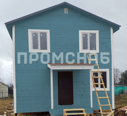 Двухэтажный деревянный дом